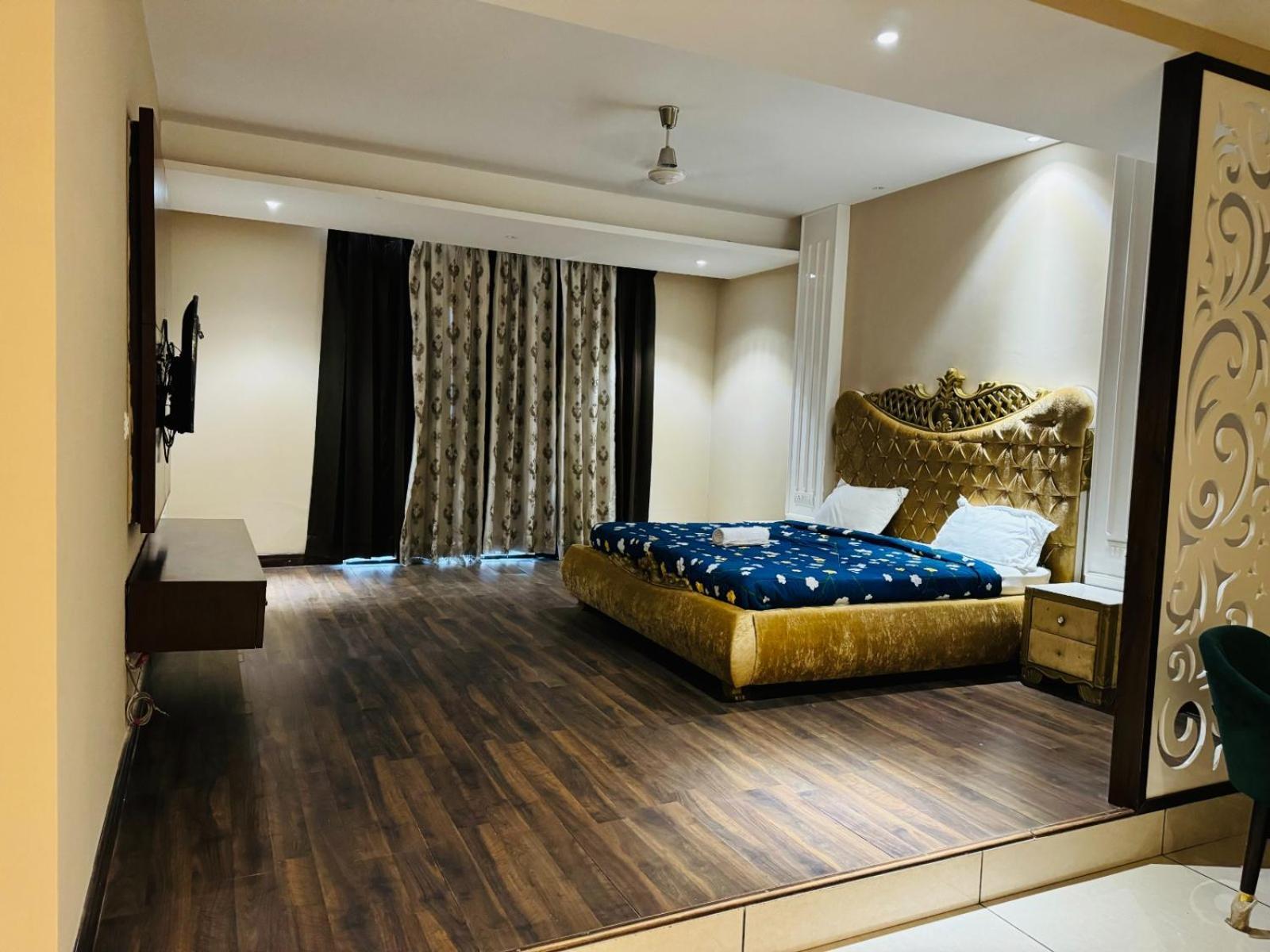 The Pearl Hotel Sirsa 外观 照片